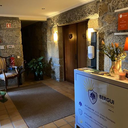 Bergui Guesthouse - Em Guimaraes Desde 2017 Buitenkant foto