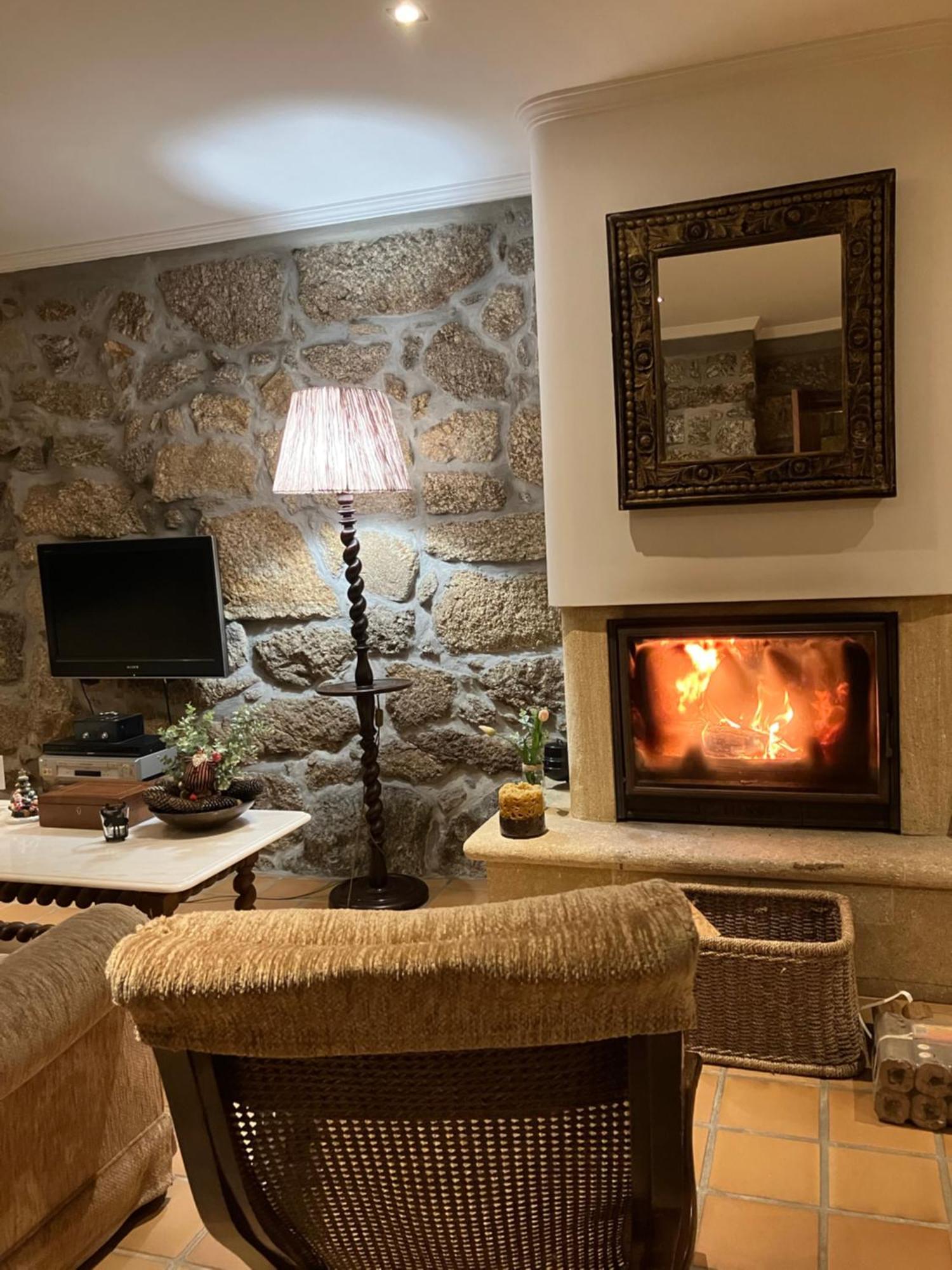 Bergui Guesthouse - Em Guimaraes Desde 2017 Buitenkant foto