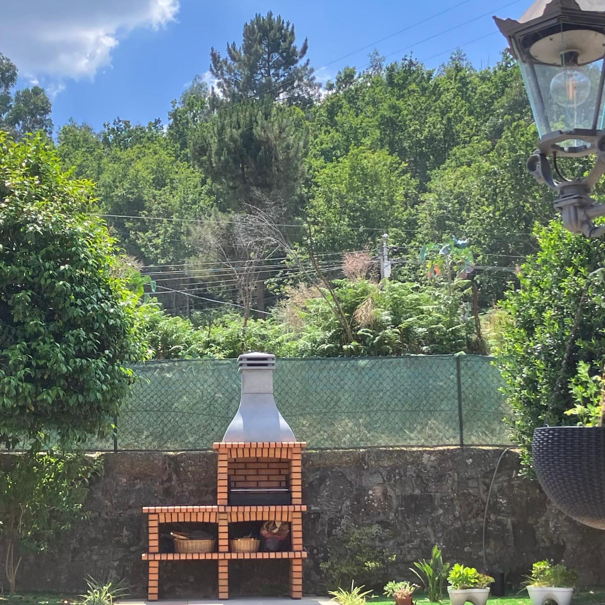 Bergui Guesthouse - Em Guimaraes Desde 2017 Buitenkant foto